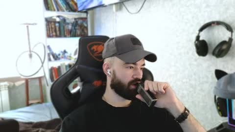 Snapshot of _serious_man chatting on 04.16.26 Ask me online show from 04.16.26