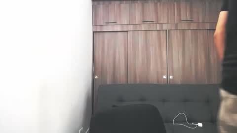 Juan Pablo-independent model online show from 09.25.25