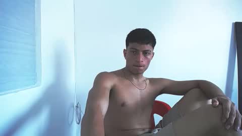 Juan Pablo-independent model online show from 11.13.25