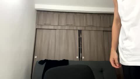 Juan Pablo-independent model online show from 02.21.26