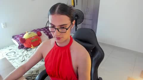 Snapshot of _shantallskinny_ chatting on 05.22.26 Shantall online show from 05.22.26