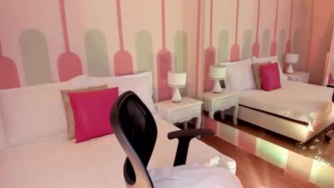 Sharlot online show from 10.30.25