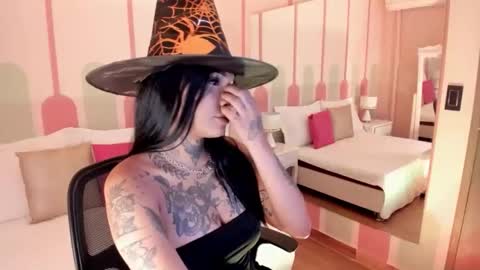 Sharlot online show from 10.31.25