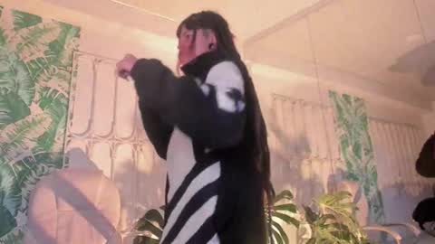 _sharlotte777 online show from 12.19.25