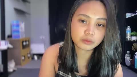 Snapshot of _shinelee chatting on 12.02.25 _shinelee online show from 12.02.25