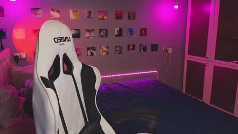 NATHANPVT IS OPEN online show from 12.01.24