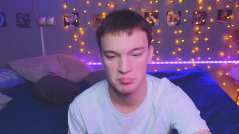 NATHANPVT IS OPEN online show from 12.12.24