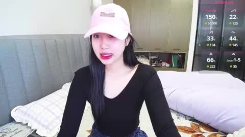 Snapshot of _smileflower_ chatting on 02.24.25 winni online show from 02.24.25