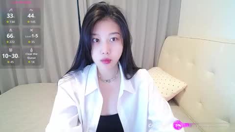 Snapshot of _smileflower_ chatting on 10.22.25 winni online show from 10.22.25
