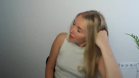 Snapshot of _snow_queen__ chatting on 06.08.26 Rachel online show from 06.08.26