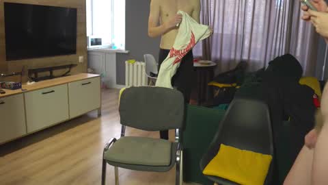 OLIVERpvt is open online show from 02.10.25