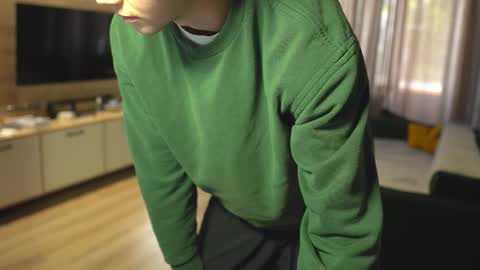 OLIVERpvt is open online show from 09.17.25