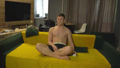 OLIVERpvt is open online show from 09.25.25