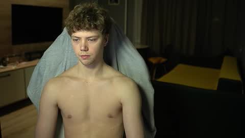 OLIVERpvt is open online show from 02.03.26