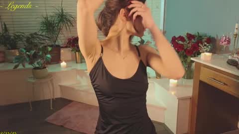 Snapshot of _stella_rose_ chatting on 02.16.25 Stella online show from 02.16.25