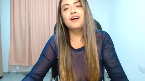 Snapshot of _sweet_rachel chatting on 12.13.24 Rachel online show from 12.13.24