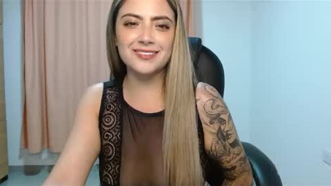 Snapshot of _sweet_rachel chatting on 02.05.25 Rachel online show from 02.05.25