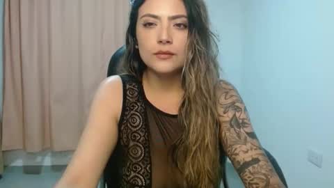 Snapshot of _sweet_rachel chatting on 11.12.25 Rachel online show from 11.12.25