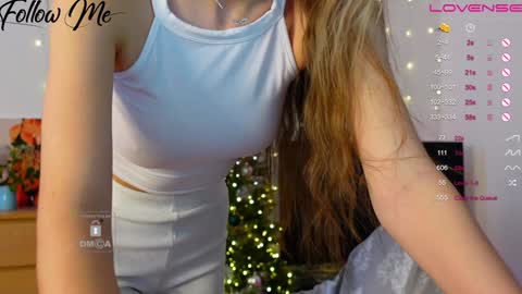 Snapshot of _sweetcams_ chatting on 12.07.24 Dasha  online show from 12.07.24
