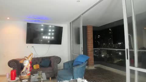 Maria Fernanda online show from 02.03.25