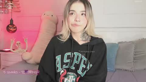 _tammarra_ online show from 10.20.25