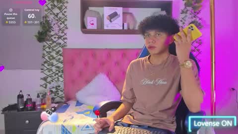 Snapshot of _taylor_black chatting on 02.11.26 Taylor online show from 02.11.26