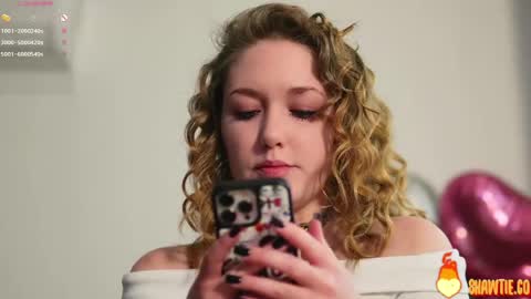 Snapshot of _taylor_swift chatting on 05.30.26 Taylor online show from 05.30.26