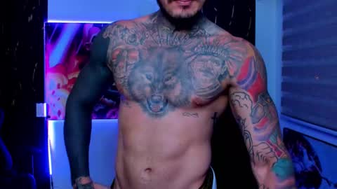 Snapshot of _thadeo_ chatting on 11.09.25 ThadeoWolf online show from 11.09.25