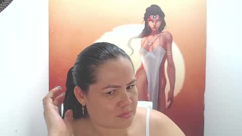 Snapshot of _thamaraa_ chatting on 04.17.26 Tamara online show from 04.17.26