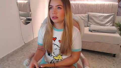 Snapshot of _tiffany1 chatting on 11.04.25 _tiffany1 online show from 11.04.25