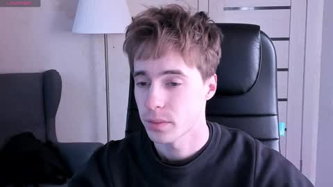 Snapshot of _tokyo_ghoul chatting on 01.05.25 _tokyo_ghoul online show from 01.05.25