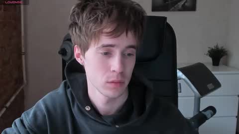 Snapshot of _tokyo_ghoul chatting on 02.27.25 _tokyo_ghoul online show from 02.27.25