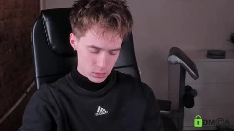 Snapshot of _tokyo_ghoul chatting on 11.21.25 _tokyo_ghoul online show from 11.21.25