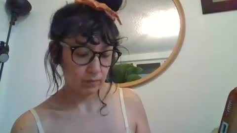 _tutti_frutti_ online show from 11.28.25