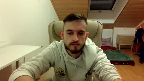 Snapshot of _v_l_a_d_ chatting on 01.31.25 Vlad online show from 01.31.25