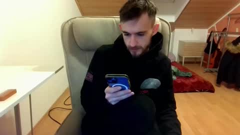 Snapshot of _v_l_a_d_ chatting on 02.07.25 Vlad online show from 02.07.25