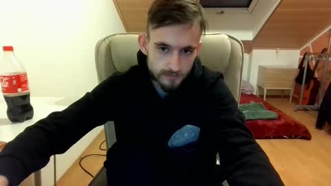 Snapshot of _v_l_a_d_ chatting on 02.08.25 Vlad online show from 02.08.25