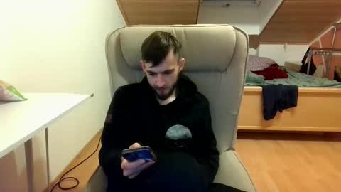 Snapshot of _v_l_a_d_ chatting on 02.14.25 Vlad online show from 02.14.25