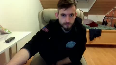 Snapshot of _v_l_a_d_ chatting on 02.14.25 Vlad online show from 02.14.25