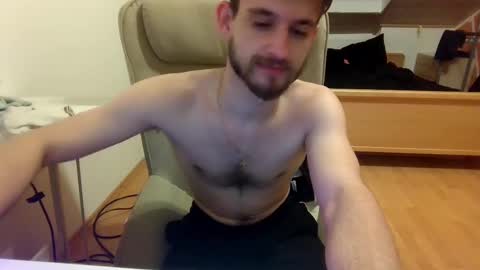 Snapshot of _v_l_a_d_ chatting on 03.07.25 Vlad online show from 03.07.25