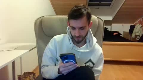 Snapshot of _v_l_a_d_ chatting on 03.08.25 Vlad online show from 03.08.25