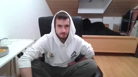 Snapshot of _v_l_a_d_ chatting on 10.25.25 Vlad online show from 10.25.25