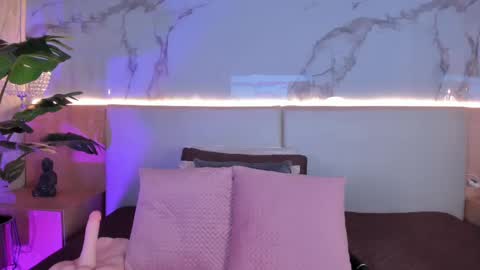 Valery online show from 10.31.25