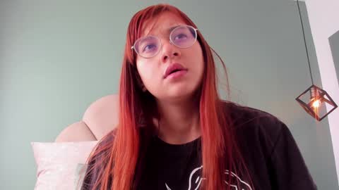 Snapshot of _vix555_ chatting on 02.02.25 Vix online show from 02.02.25