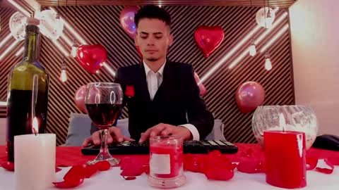 Snapshot of _white_fox_ chatting on 02.15.25 white fox online show from 02.15.25