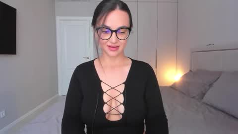 Nika online show from 09.28.25