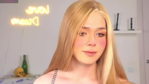 LITTLE FOX online show from 10.15.25