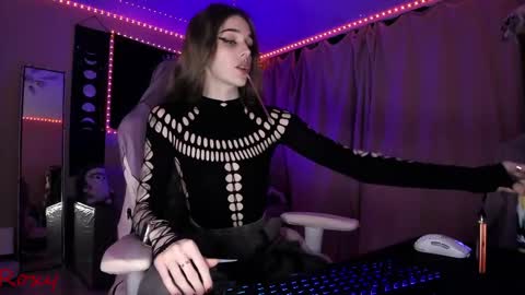Roxy online show from 04.23.26
