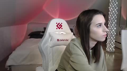 Nicole  Thomas  Dave online show from 02.21.25