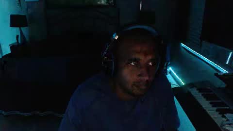 a4orce online show from 10.15.25